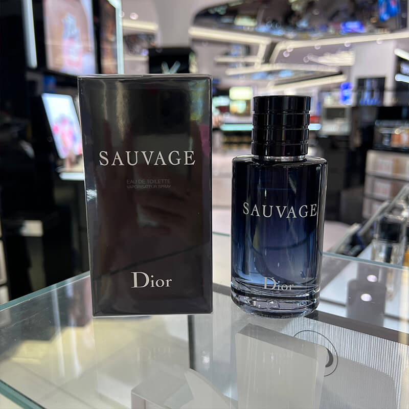 Thiết kế chai nước hoa Dior Sauvage EDT